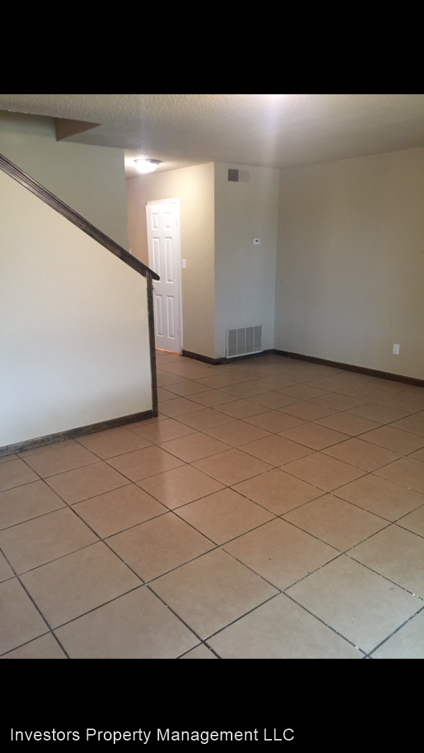 2 br, 2 bath House - 1306 Northcliff Ave. - 4