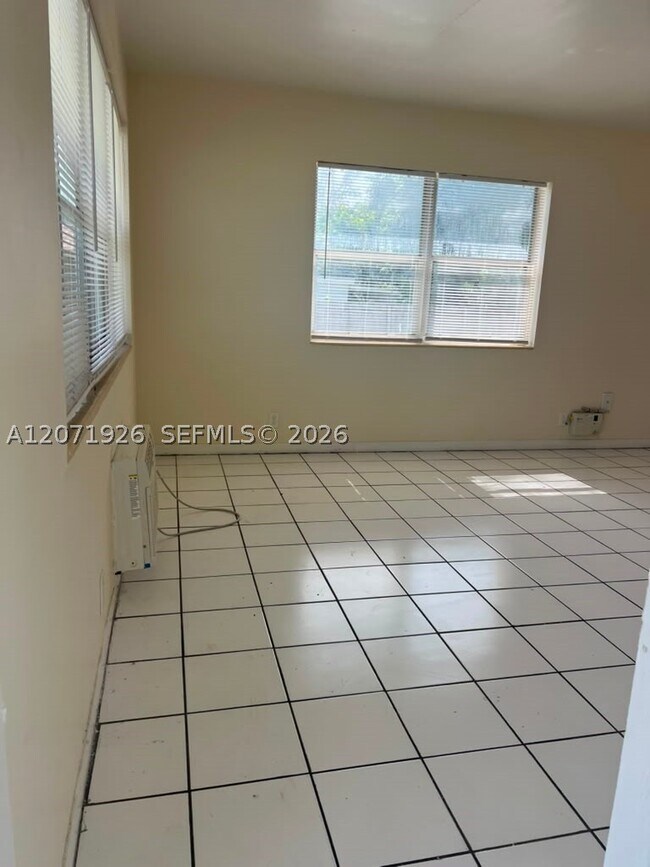 Foto del edificio - 11870 NE 16th Ave