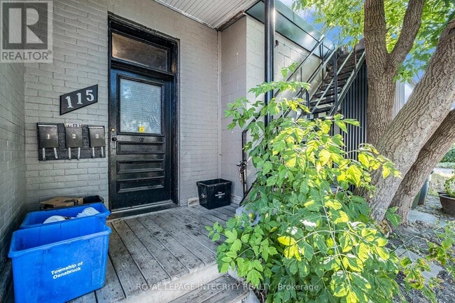 Building Photo - 115-115 Percy St