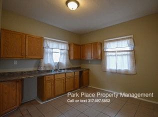 Building Photo - 1209 N Parker Ave