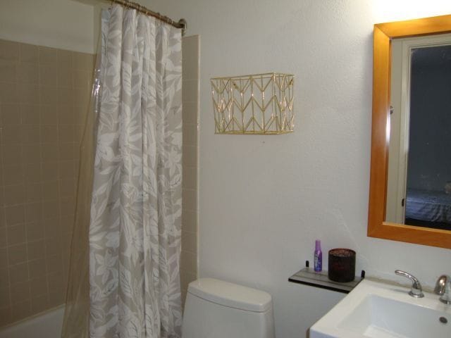 Building Photo - 625 E Del Mar Blvd