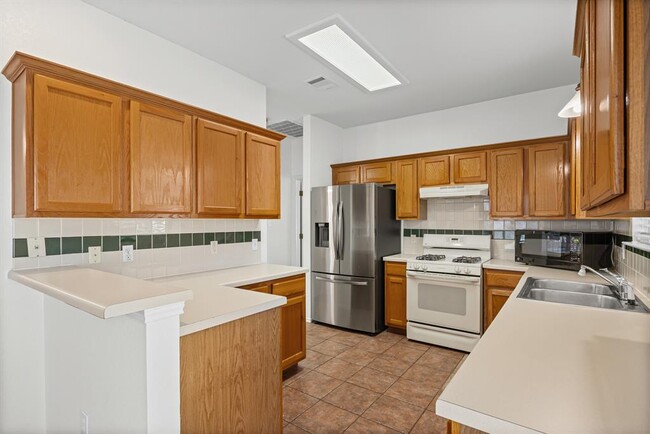 Foto del edificio - 4420 Destinys Gate Dr