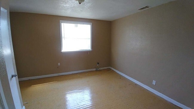 Foto del edificio - 4219 Springfield Blvd