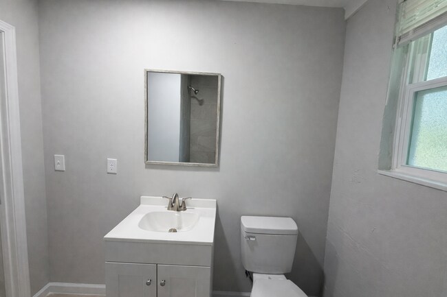 Foto del edificio - Modern Duplex Living Minutes from Downtown