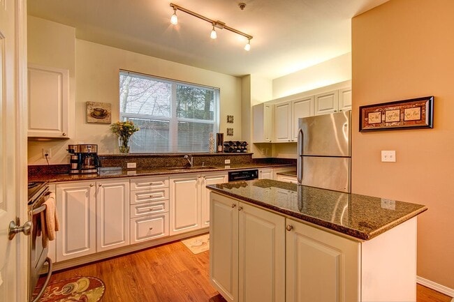 Foto del edificio - Lynnwood Townhome