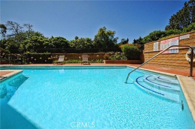 Foto del edificio - 5959 Peacock Ridge Rd