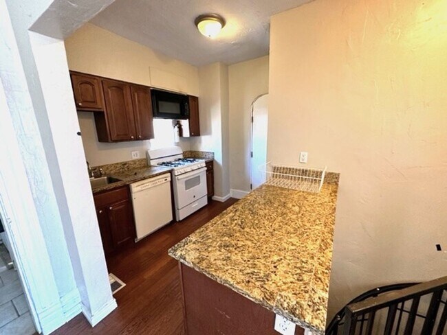 Building Photo - 3916 Quivas Street