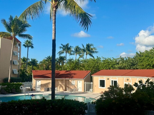 Foto del edificio - 3930 S Roosevelt Blvd