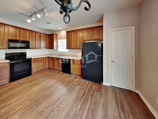 Foto del edificio - 14705 Hawick Manor Ln