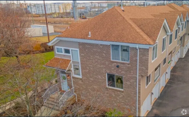 Building Photo - 49 Marina View Dr