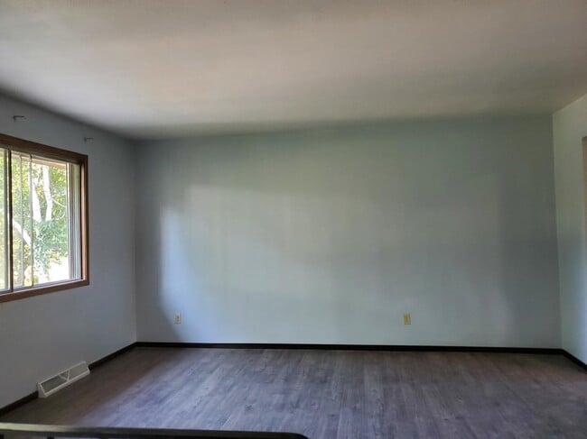 Foto del edificio - 2418 Adler Cir