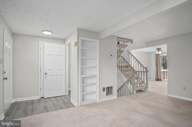 Building Photo - 3648 Woodhaven Ct