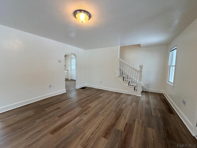 Foto del edificio - R247 Darr St