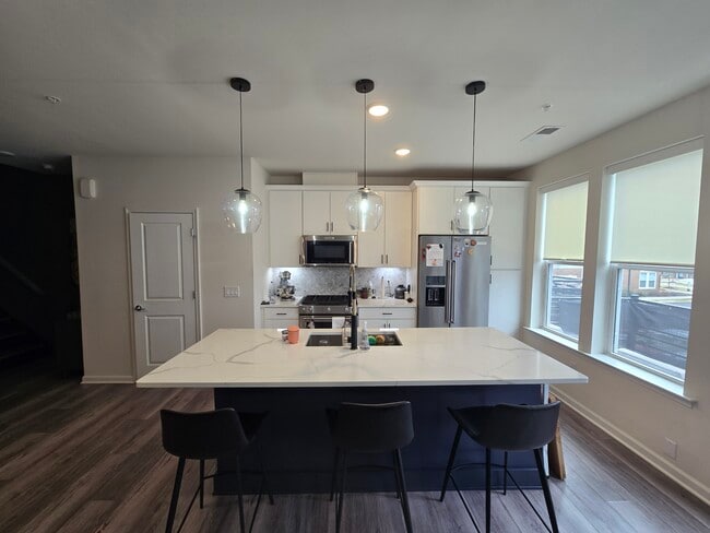 Building Photo - 1 Sadie Cir