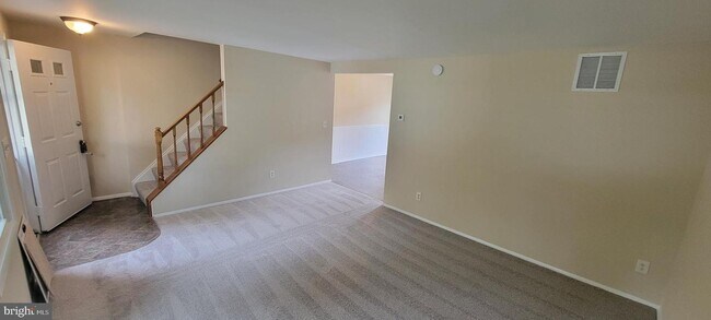 Building Photo - 132 Drexel Dr
