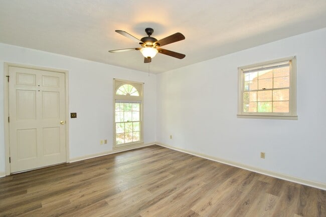 Building Photo - 1109 Drew Ln