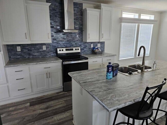 Building Photo - Spacious 3 Bed, 2 Bath Manufactured Home f...