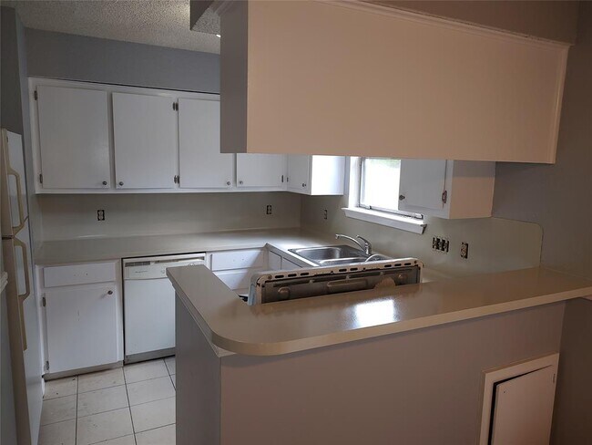 Foto del edificio - 6014 Westcreek Dr