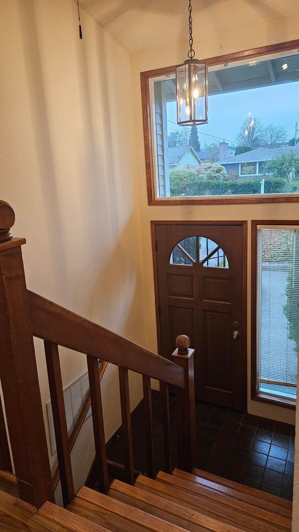 Foto del edificio - N Tacoma 3bdr 2.5 bath home w/ VIEW of Mt Rainer
