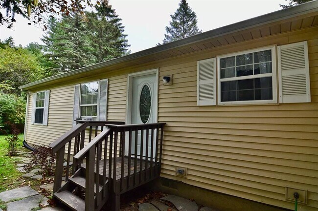 Building Photo - 213 Highgate Rd