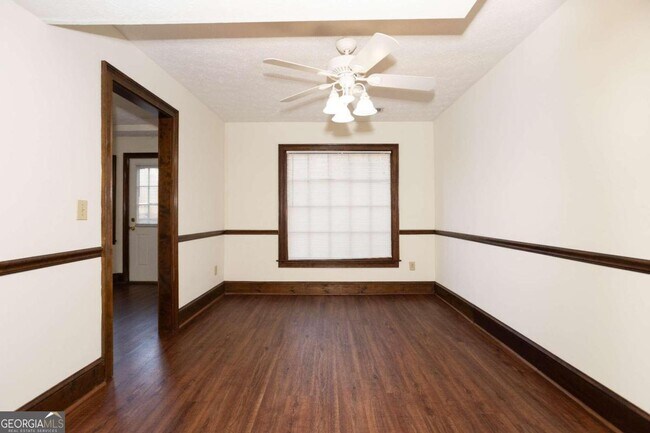 Building Photo - 21 Powers Ferry Manor SE
