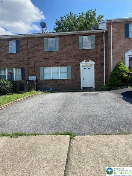 Foto principal - 1650 Angela Dr