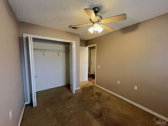 Foto del edificio - 1063 Brownfield Rd