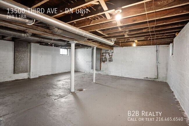 Building Photo - 13500 THIRD AVE-DN unit