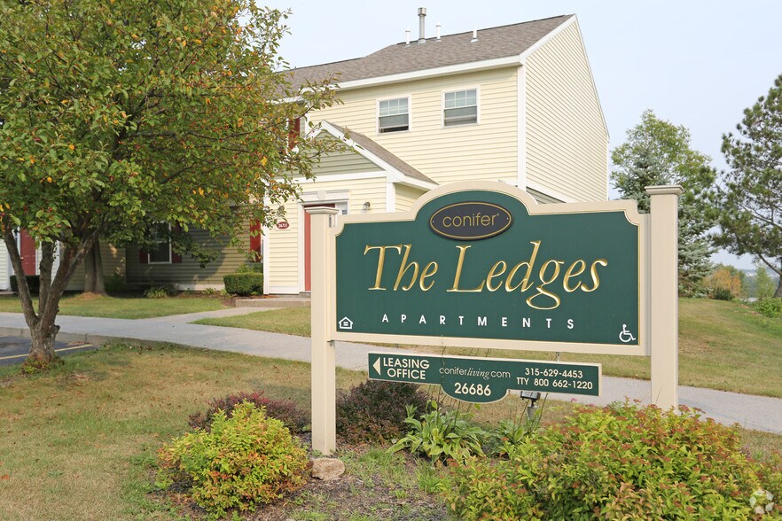 The Ledges Apartments Rentals Evans Mills, NY