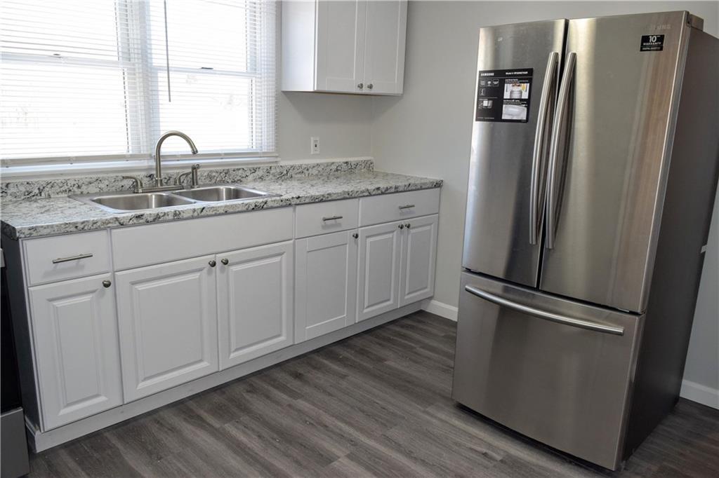 Primary Photo - 248 Old Mill Ln