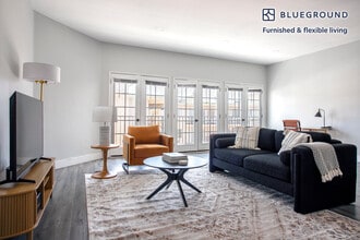 Building Photo - 1620 S Bentley Ave