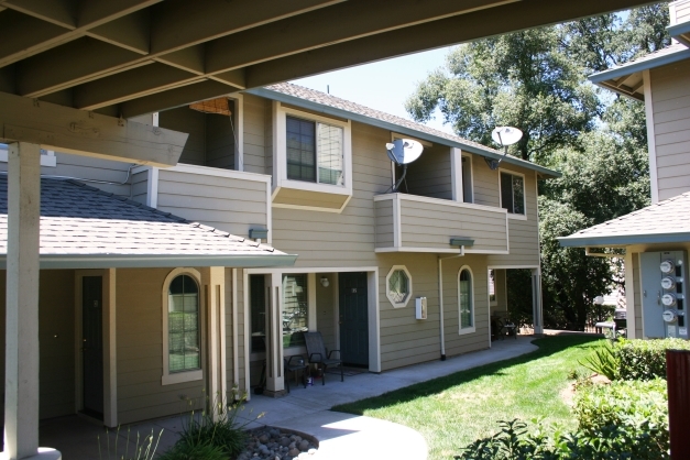 Building Photo - Camelot Woods Condominiums