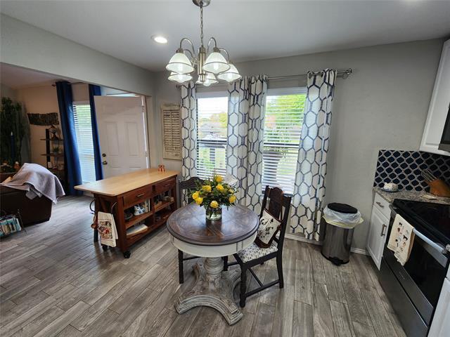 Foto del edificio - 4633 Riverpark Dr