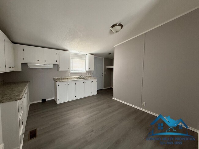Foto del edificio - 10142 W Indian Creek Rd