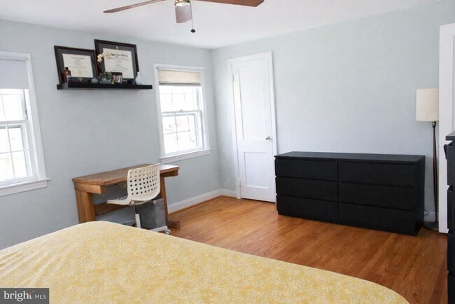 Building Photo - 9510 Warren St