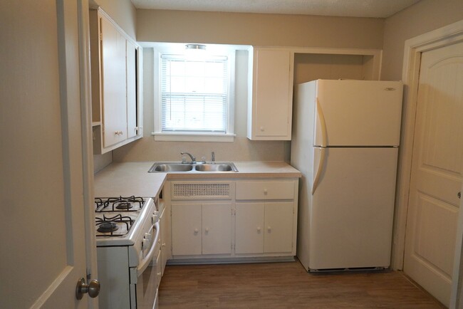 Foto del edificio - Charming 2 Bedroom Home
