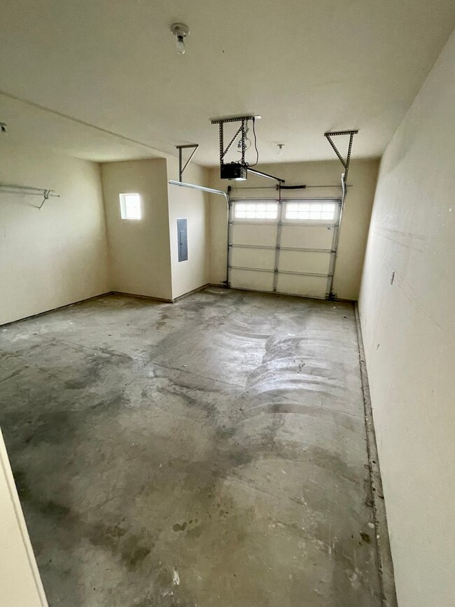 Foto del edificio - 3 Bedroom 2.5 Bathroom Townhome in Cordata...