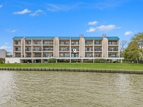 Building Photo - 351 Lakeside Ln