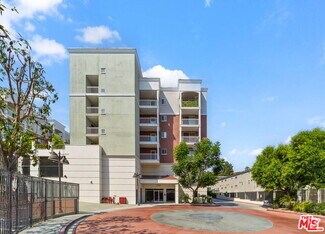 Building Photo - 3740 Santa Rosalia Dr