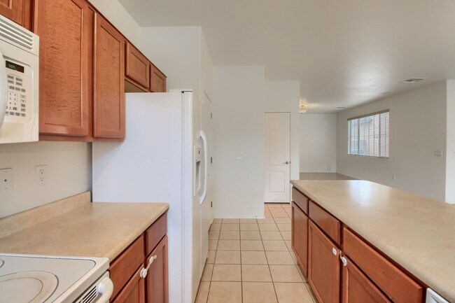 Building Photo - 3770 E Kristal Way