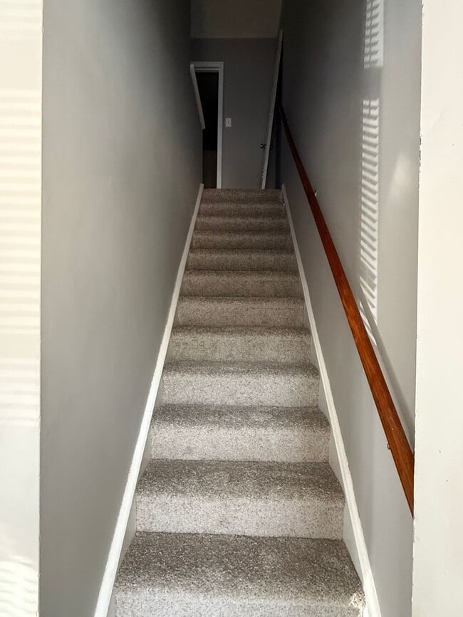 Building Photo - 1416 Meadow Ave