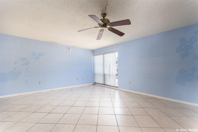 Foto del edificio - 2811 SW Archer Rd