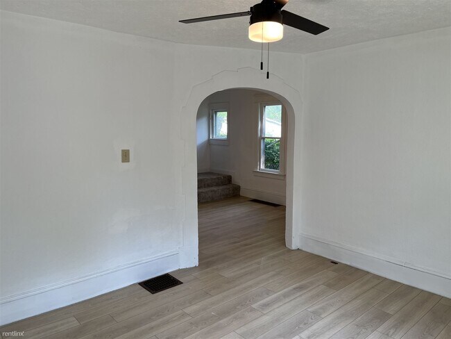 Foto del edificio - 3 br, 2 bath House - 215 Lindale Ave