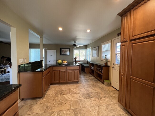 Building Photo - 5002 Mount Etna Dr