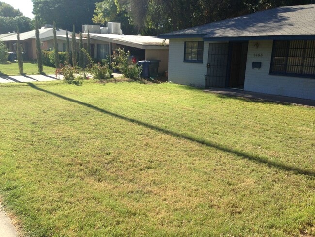 Foto del edificio - Spacious 3BR Tempe Home with Lush Yard & Irrigation – Available July 1!