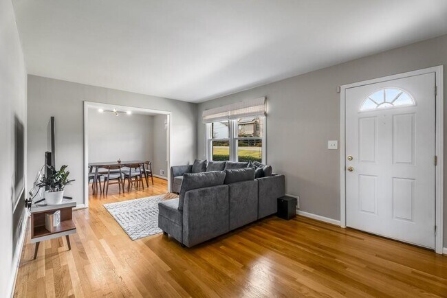 Foto del edificio - 4119 North Cooper Lake Rd SE