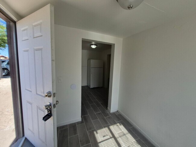 Foto del edificio - 383 S 7th Ave