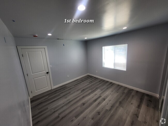 Building Photo - 412 Curtis Dr