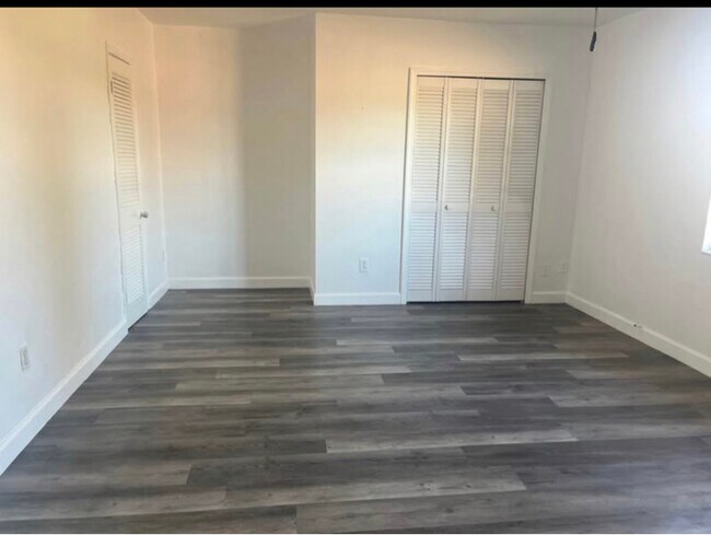 Foto del edificio - 1716 63rd Ave W
