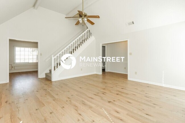 Foto del edificio - 4 Bedroom Pet-Friendly Home in GERMANTOWN, TN with Main Street Renewal